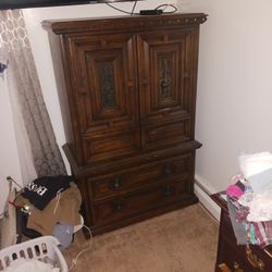 Dresser