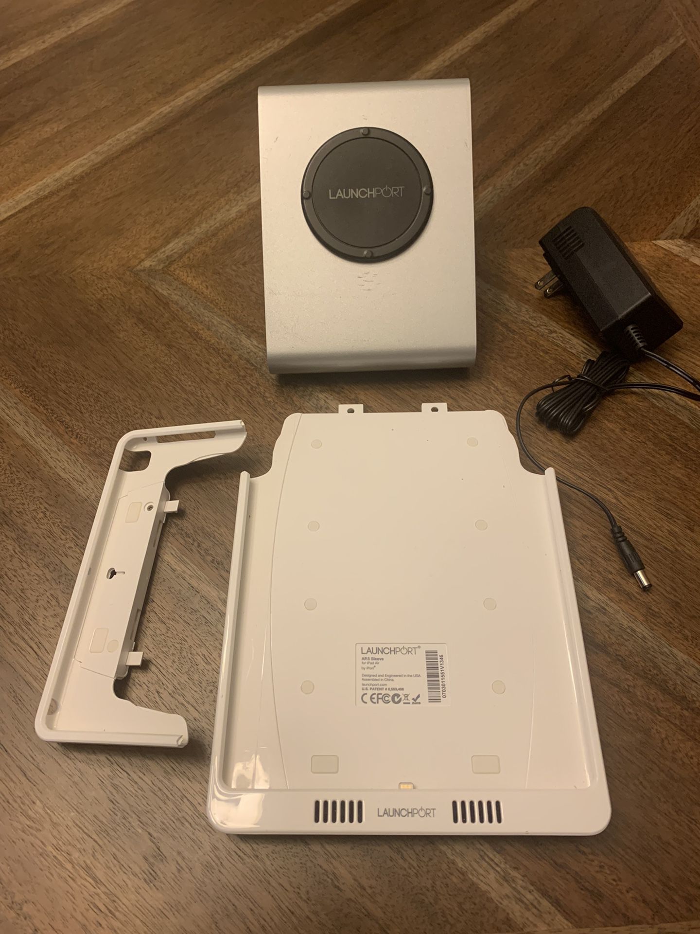 Launchport  stand charging wireless  iPad Screen Size 9.7
