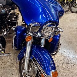 2010 Harley Davidson FLHTCU