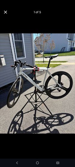 Hiland street /racing  bike and tripod stand