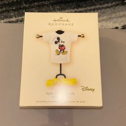 Hallmark Keepsake Style With A Smile