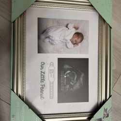 Baby’s Sonogram And Bracelet Frame