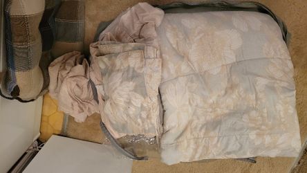 Pink And Grey Queen Bed set
