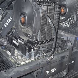 ASUS TUF B560M-PLUS, Intel Core i7-11700F, CORSAIR Vengeance LPX 32GB, be quiet! Dark Rock Pro 4