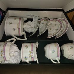 Laura Ashley's Tea Set