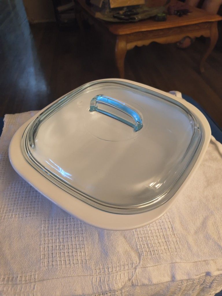 Corningwear 2.5 Qt Never Used