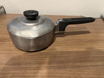 Vintage Magnalite GHC Sauce Pan 1 Quart Aluminum Bakelite Handle 
