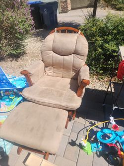 Glider Rocking Chair with Ottoman