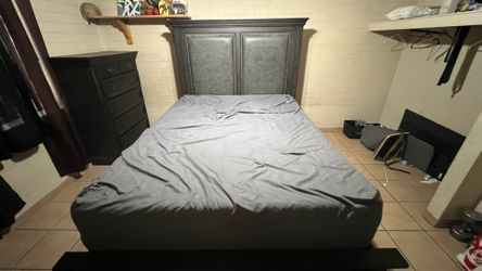 Queen Bedroom set