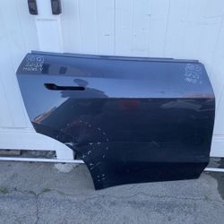 2020 2021 2022 2023 2024 Tesla Model Y Right Passenger Side Rear Door Shell OEM