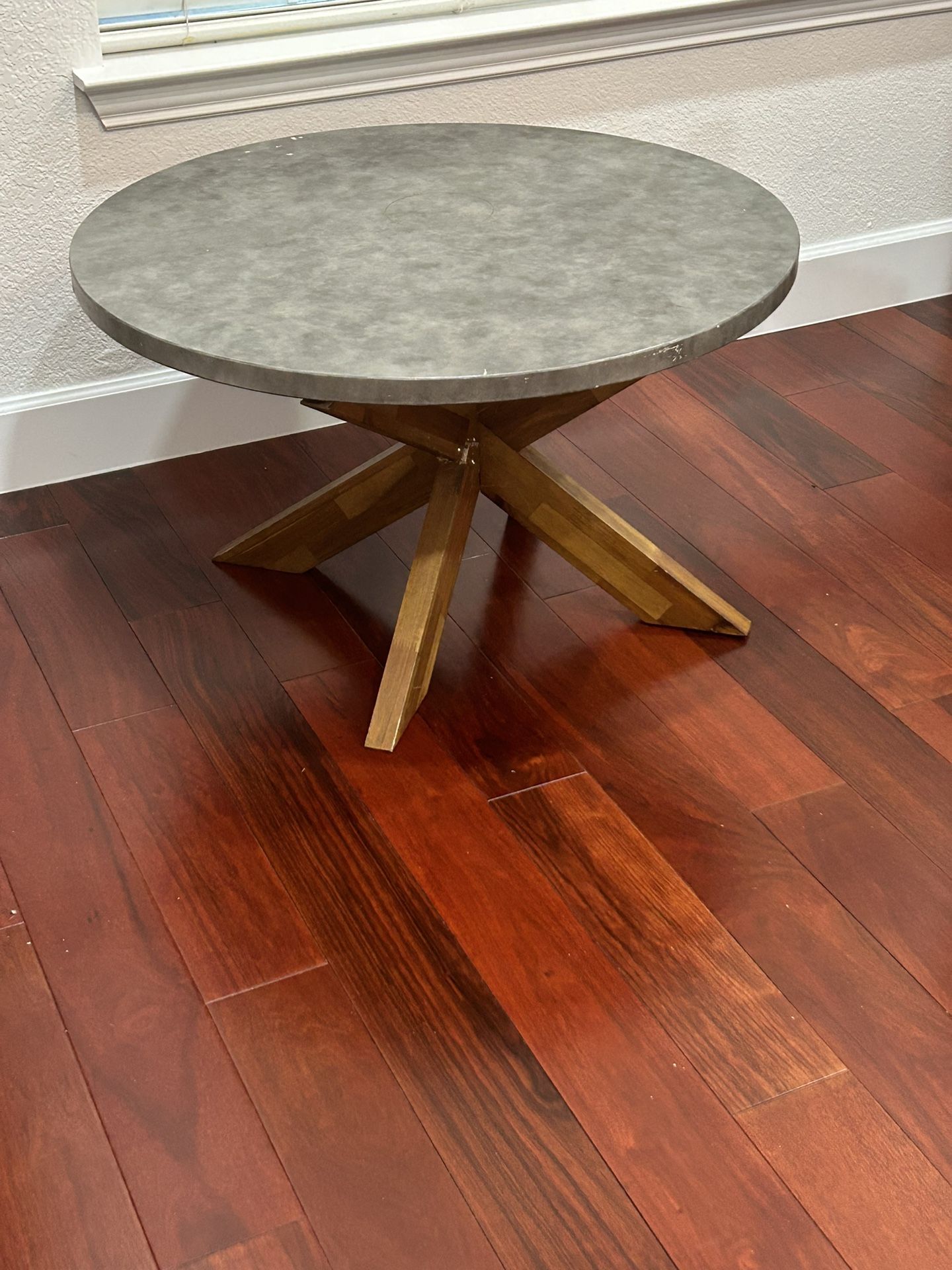 Coffee Table Pier One  $50