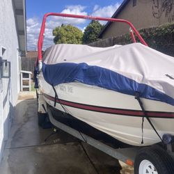 2004 Maxum 2200SR