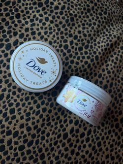 Dove Limited Edition Holiday Treats Sugar Cookie Body Scrub