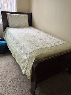 Twin Size Bed Comes With Mattress And Box Each For $400