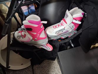 T r 3 roller skates size 8