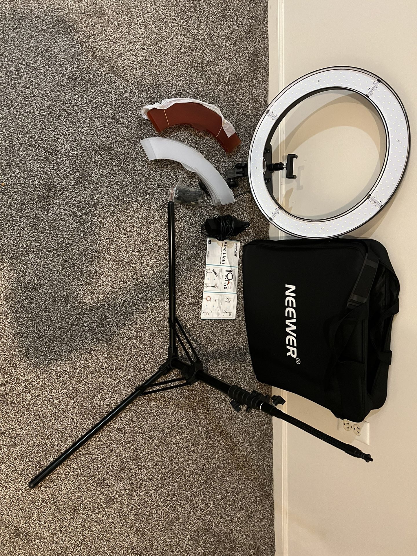 Neewer Ring Light With Stand