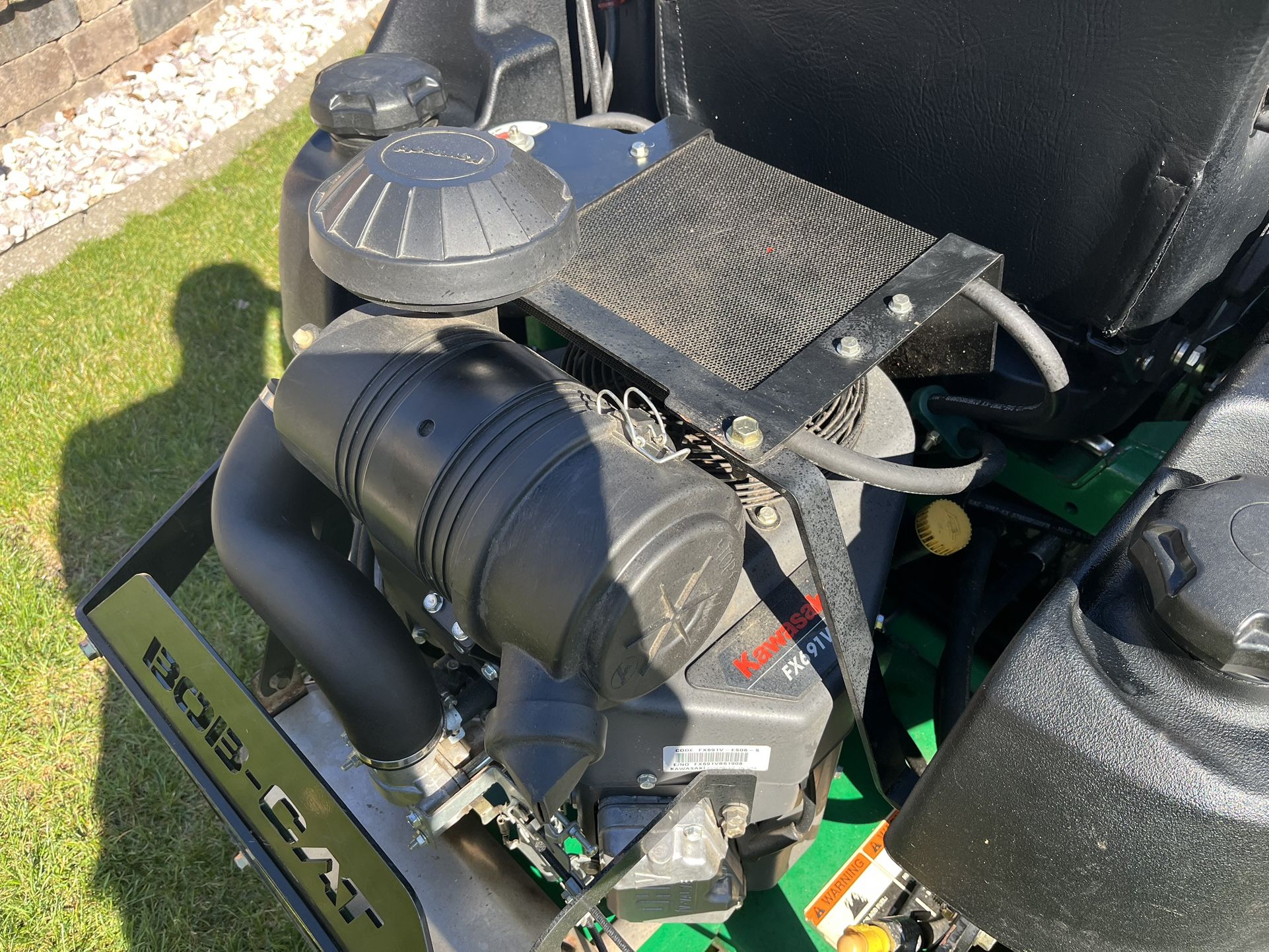 Bobcat ProCat 52” Commercial Mower/22HP Kawasaki W/aluminum Bagger for