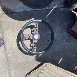  Steering wheel 