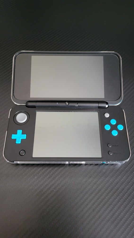 Nintendo 2DS XL
