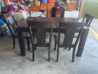 Kitchen table