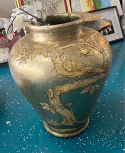 Large Decorative Vase with Bird Design