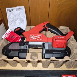 Milwaukee M18 Compact Band Saw