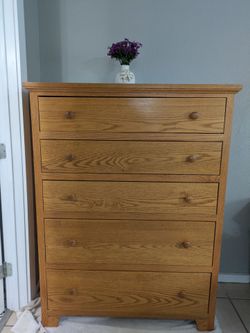 Solid Oak Shaker Chest of Drawers