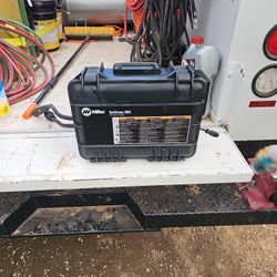 Miller Suitcase Welder 8RC
