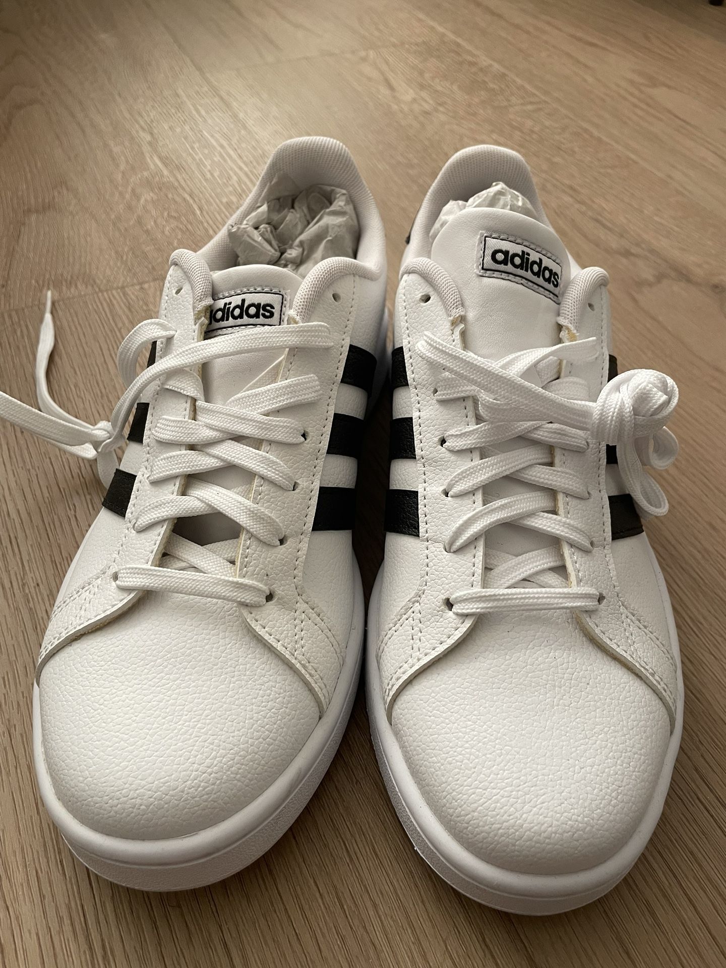 Adidas Court Sneakers (8.5)