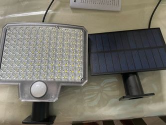 Brand New Solar Panel Garden Light