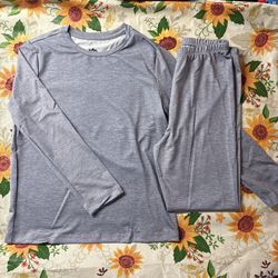 Gray coldpruf base layer long sleeve and performance set #lounge #tagless #flatseams size youth medium 10/12