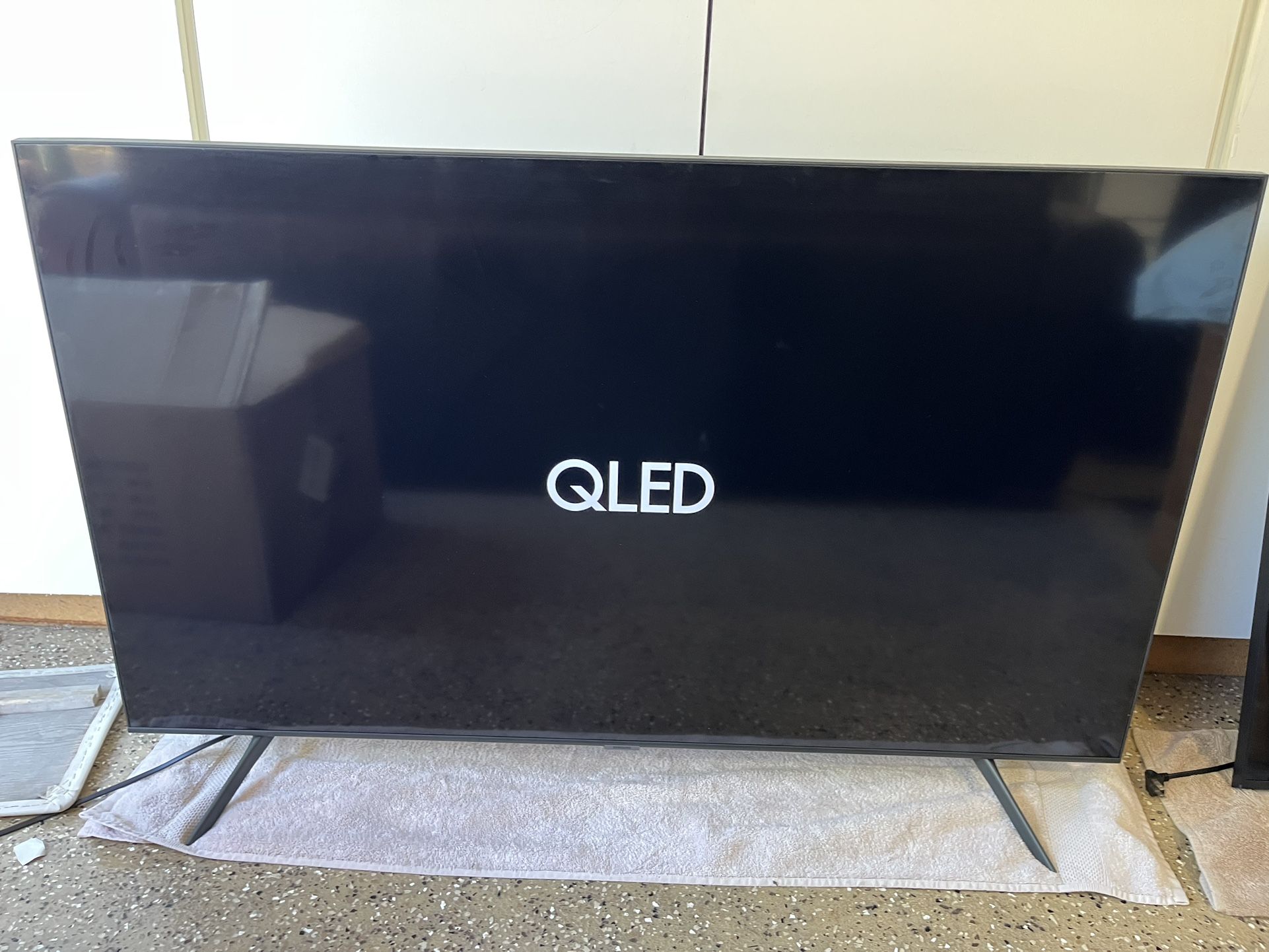 55” Samsung Qled 4K Smart Tv