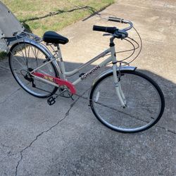 Schwinn Wayfarer Hybrid Bike