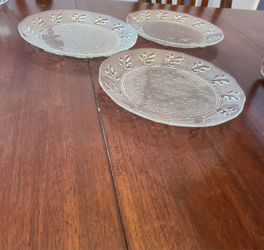 3 Glass Dinner Plates