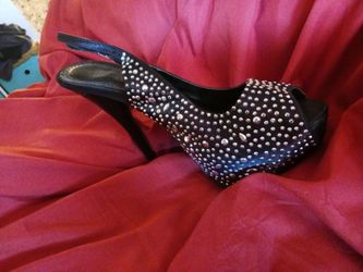 Stunning 6" silver stoned heels