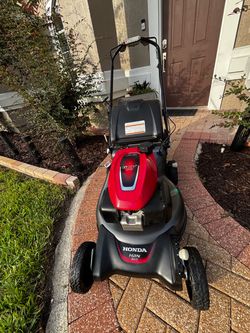 Honda HRN216 Gas Push Lawn Mower