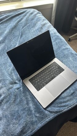 Macbook Pro M1 Max 1TB 64GB Ram 16 inch