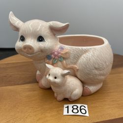 VNTG Pig And Piglet Planter