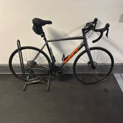 XL (58cm) Felt Road Bike