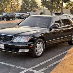 2000 Lexus LS 400