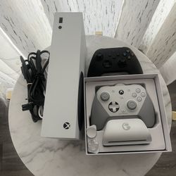 🤍🤍Xbox Series S🤍🤍 Gamesir Included