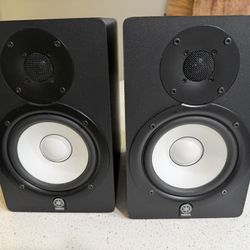 Yamaha HS5 Studio Monitors 