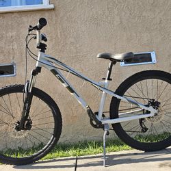 GT Stomper 26 Inch Gear Bicycle $220