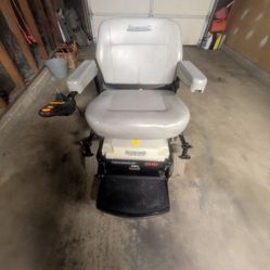 Hoveround Teknique XHD Bariatric Battery PoweredWheelchair