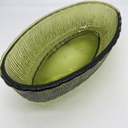 Vintage Green Glass Oval Boat Bowl FTD 1975 Planter Bark Pat.
Perfect condition. See photos for measurements