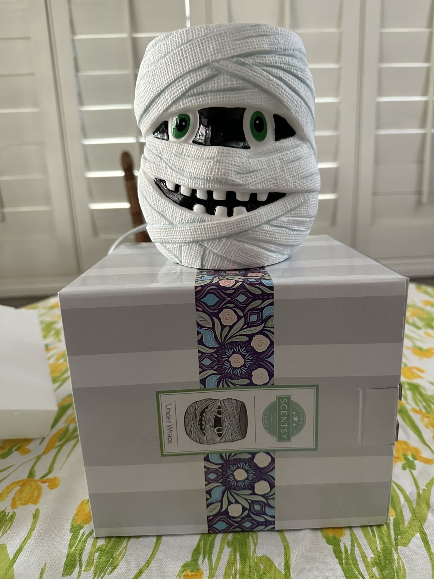 Scentsy Under wraps Warmer