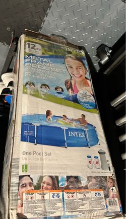 Metal Frame Pool