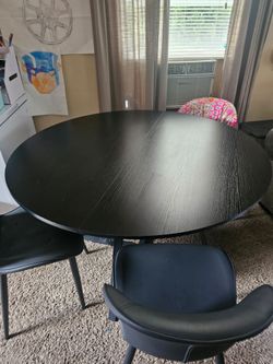Black wood dinning table