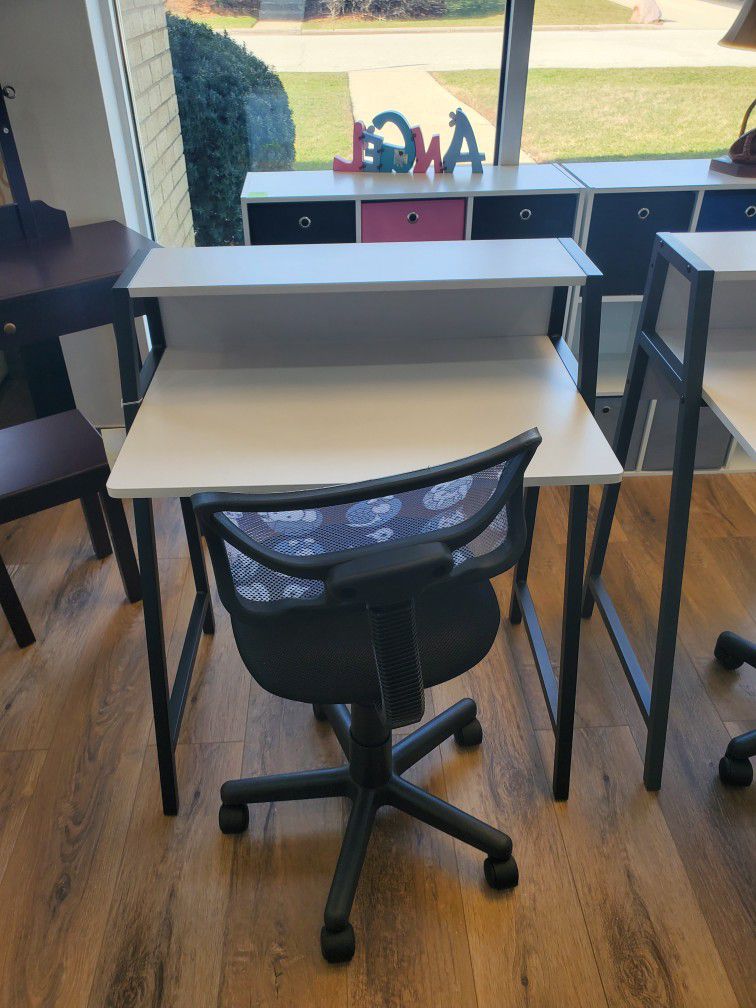 Kids Desk And Chair (NEW In A  Box)