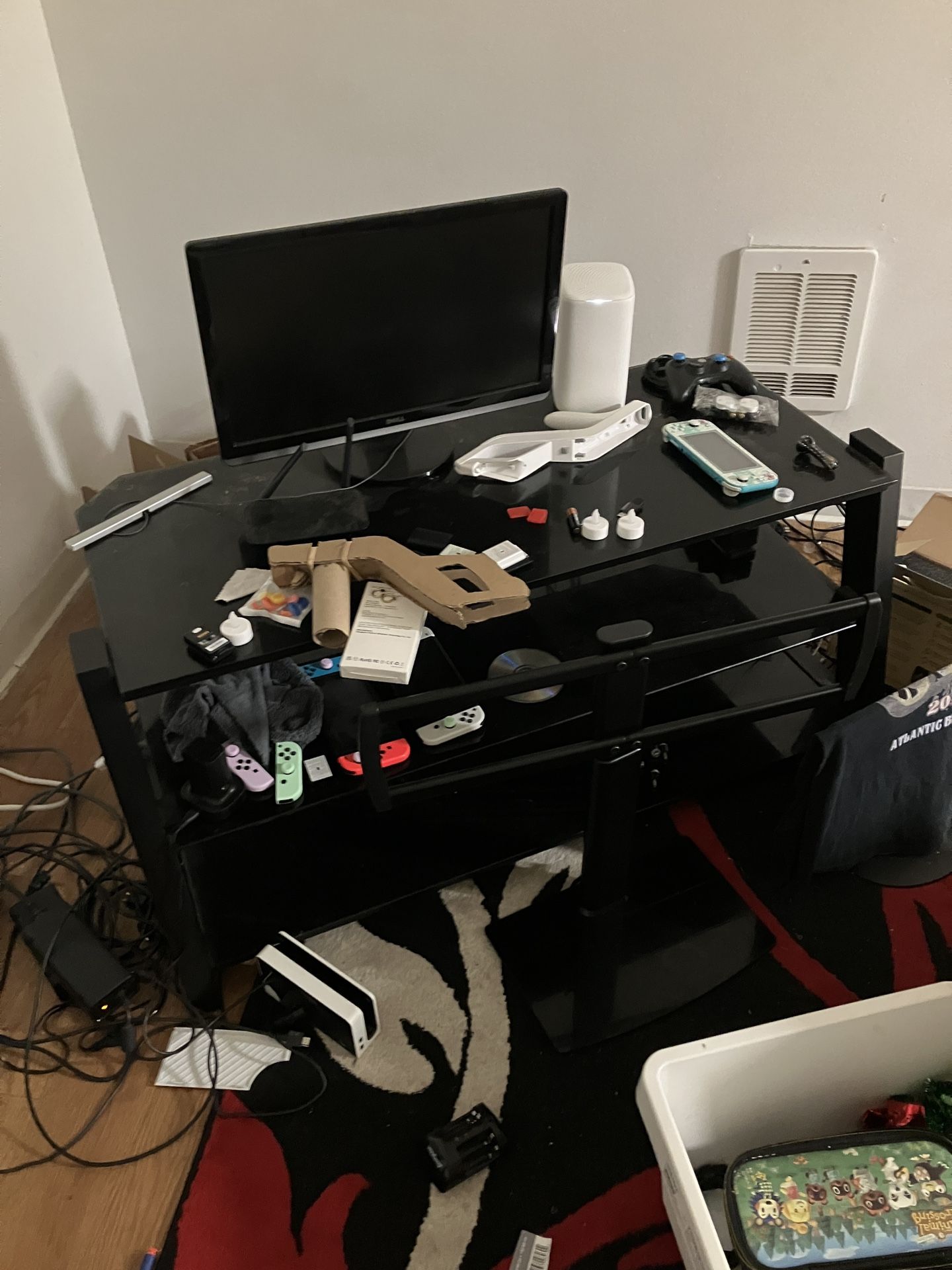Very Nice Well Taken Care Of Entertainment Center